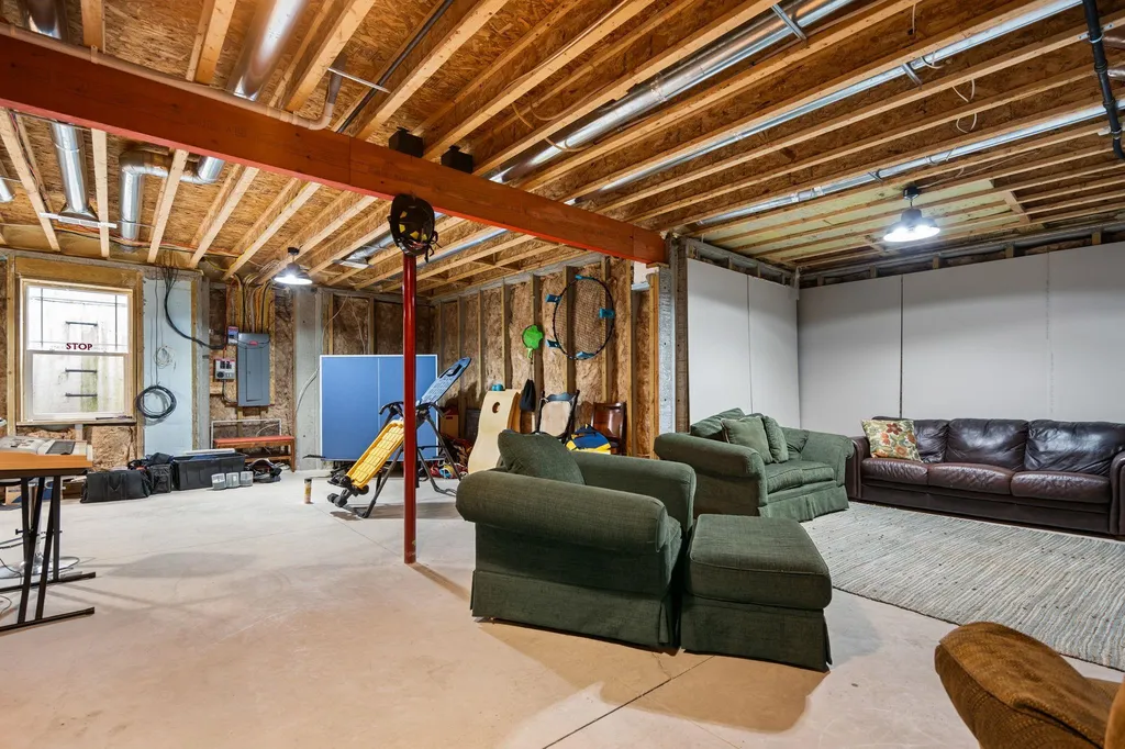 3833 Smokey Cove Drive Peninsula Township MI 49686