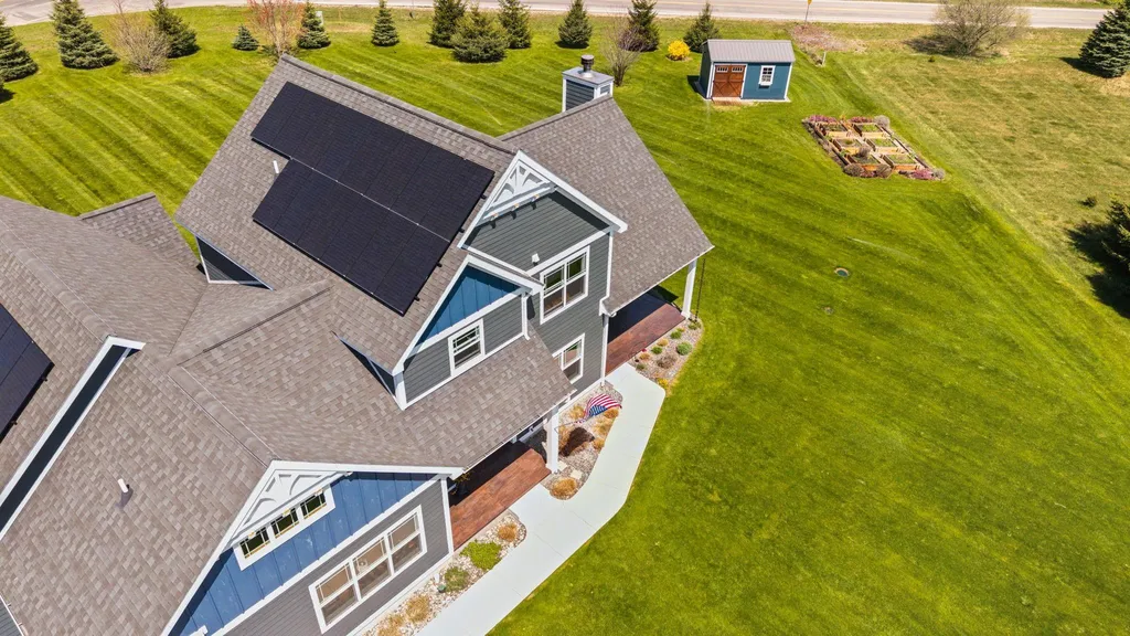 3833 Smokey Cove Drive Peninsula Township MI 49686