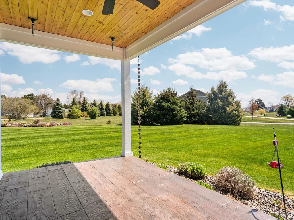 3833 Smokey Cove Drive Peninsula Township MI 49686