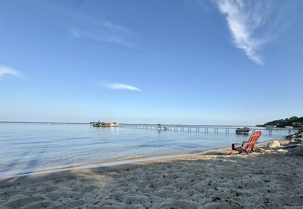 3833 Smokey Cove Drive Peninsula Township MI 49686
