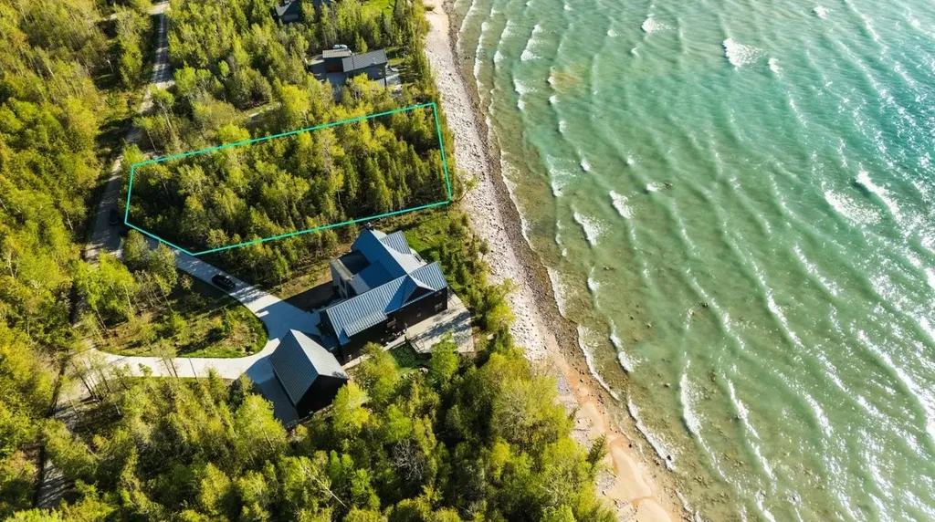 00 N Onominese Trail Leelanau Township MI 49870
