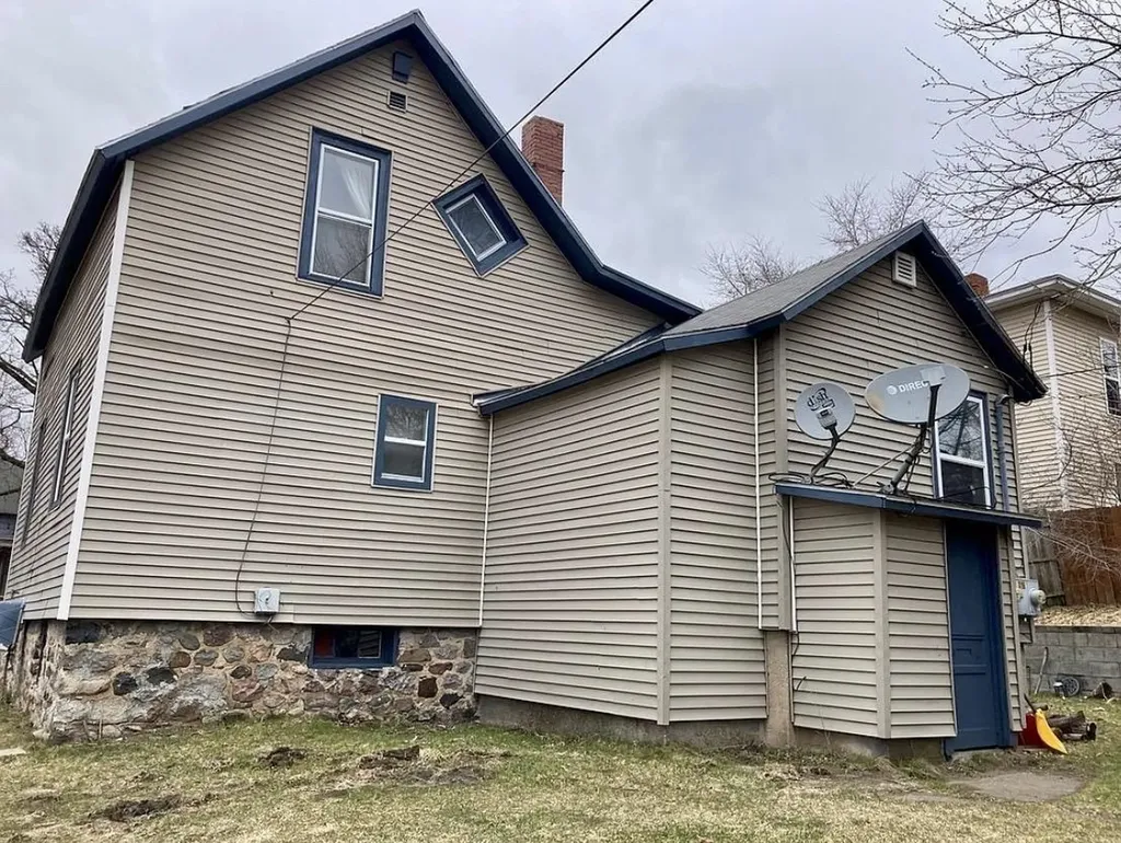 316 E Bremer Street Cadillac City MI 49601