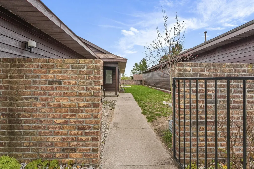 2130 E Hammond Place Garfield Charter Township MI 49686
