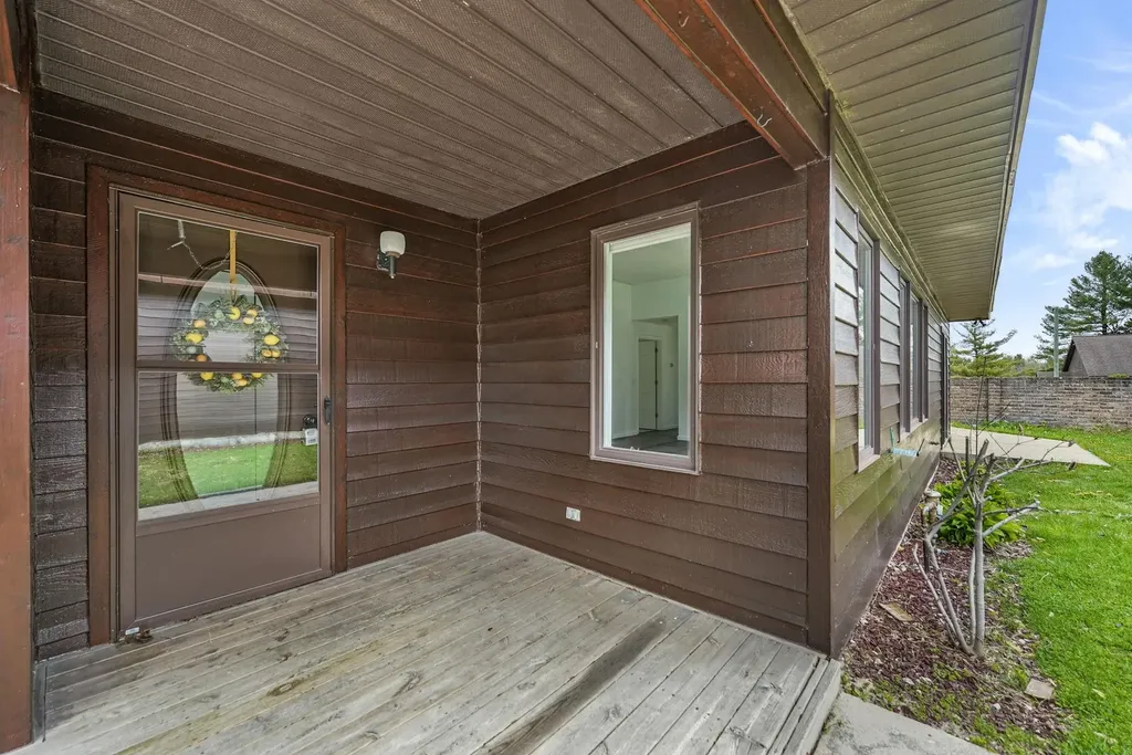 2130 E Hammond Place Garfield Charter Township MI 49686