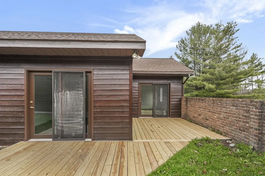 2130 E Hammond Place Garfield Charter Township MI 49686