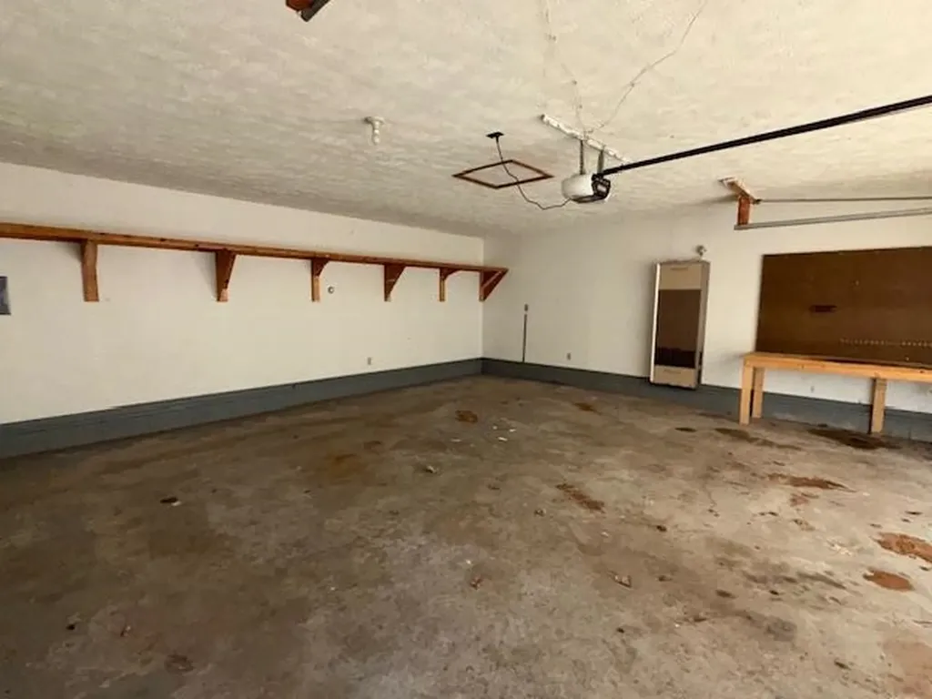 559 Gitchegumee Drive Hanover Township MI 49620