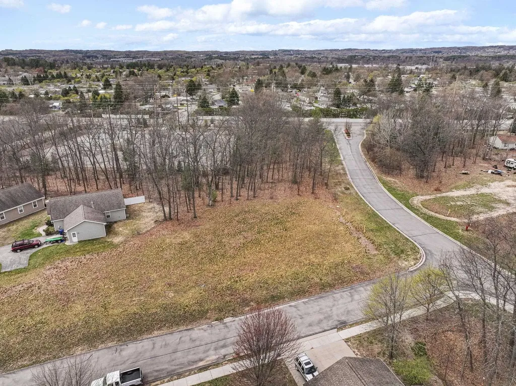 Unit 1 Lafranier Road Garfield Charter Township MI 49686