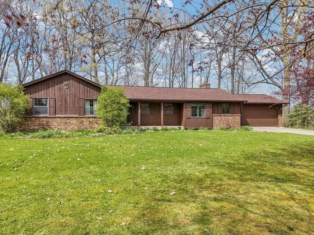 8670 W Jennings Road Lake Township MI 49651