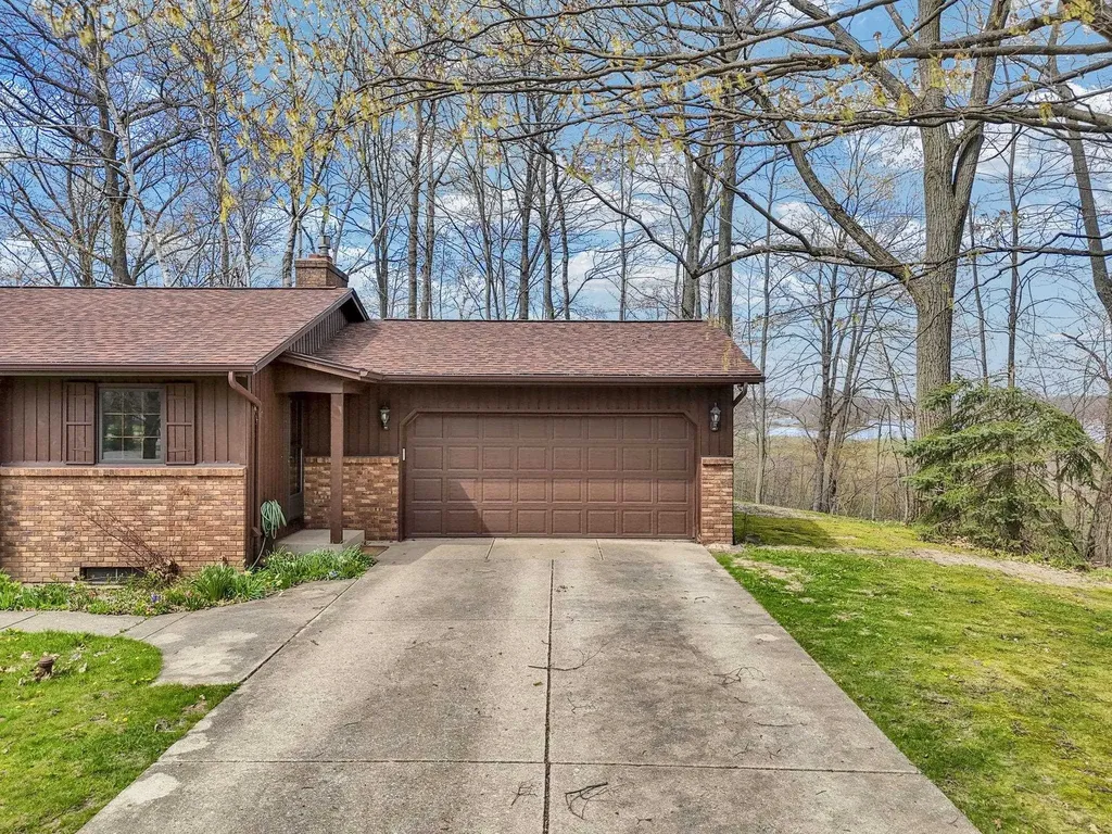 8670 W Jennings Road Lake Township MI 49651