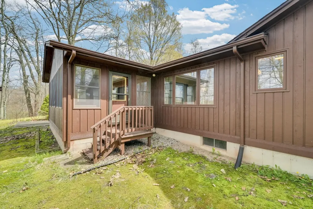 8670 W Jennings Road Lake Township MI 49651