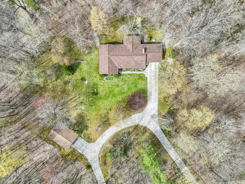 8670 W Jennings Road Lake Township MI 49651