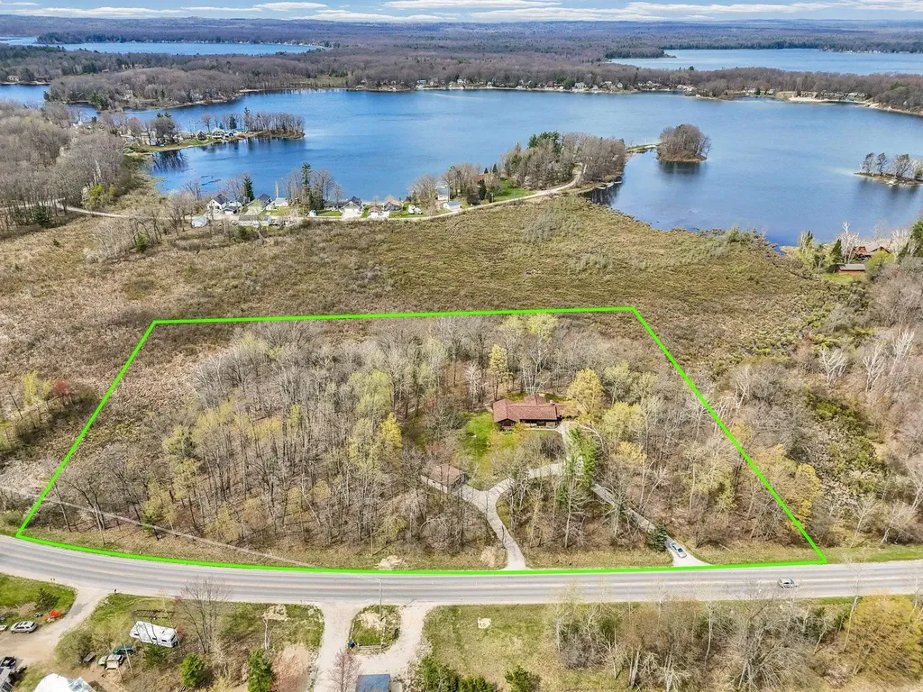 8670 W Jennings Road Lake Township MI 49651