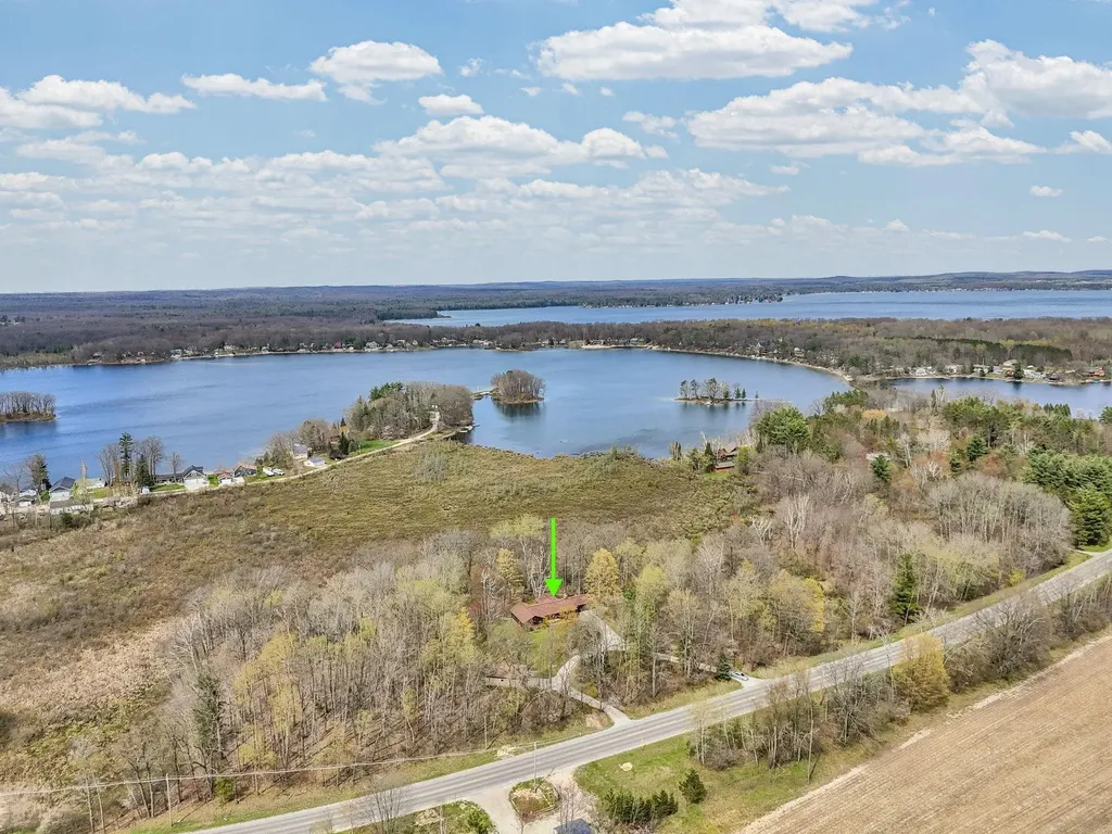 8670 W Jennings Road Lake Township MI 49651