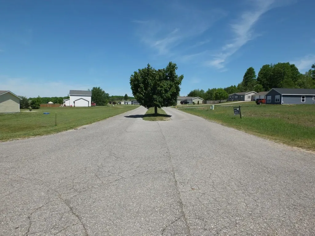 9441 Kingsfield Drive Mayfield Township MI 49649