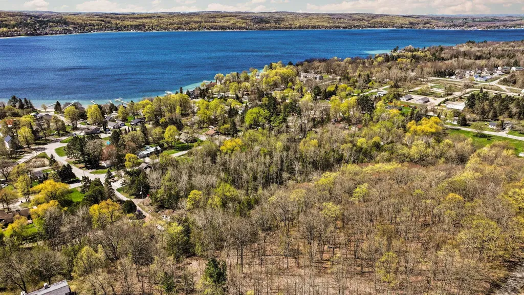 00 Lynn Street Charlevoix Township MI 49712