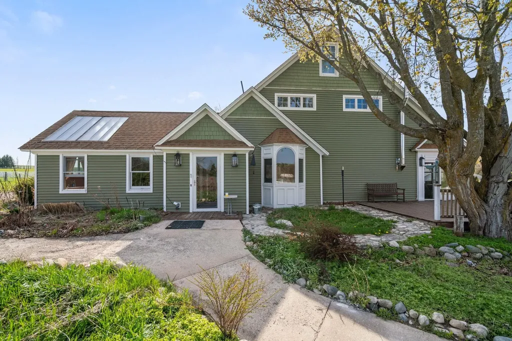 2035 W Sheridan Road Resort Township MI 49770