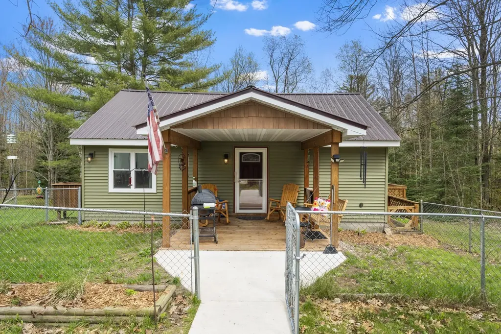 11523 M-66 Garfield Township MI 49633