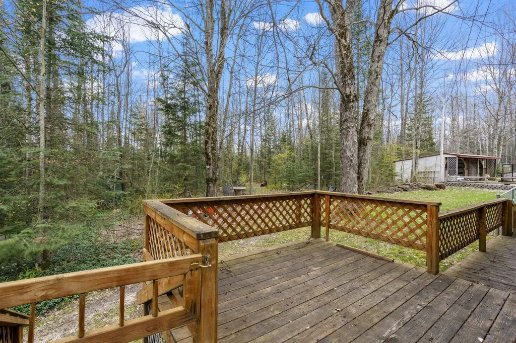 11523 M-66 Garfield Township MI 49633