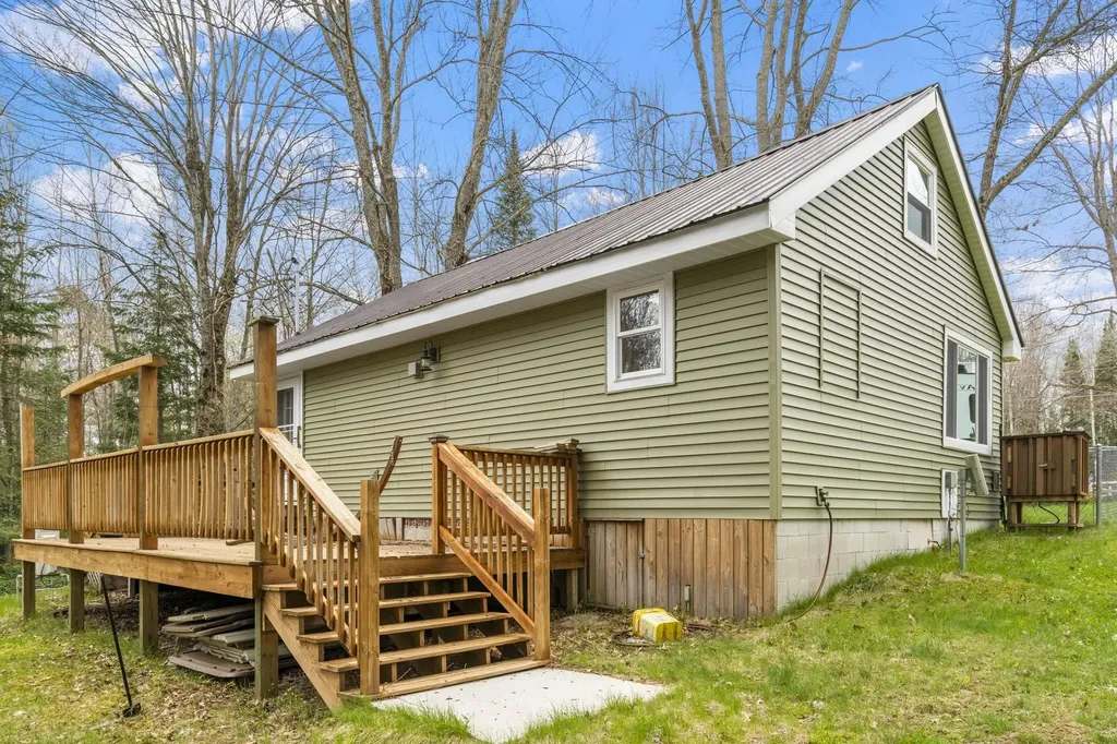 11523 M-66 Garfield Township MI 49633