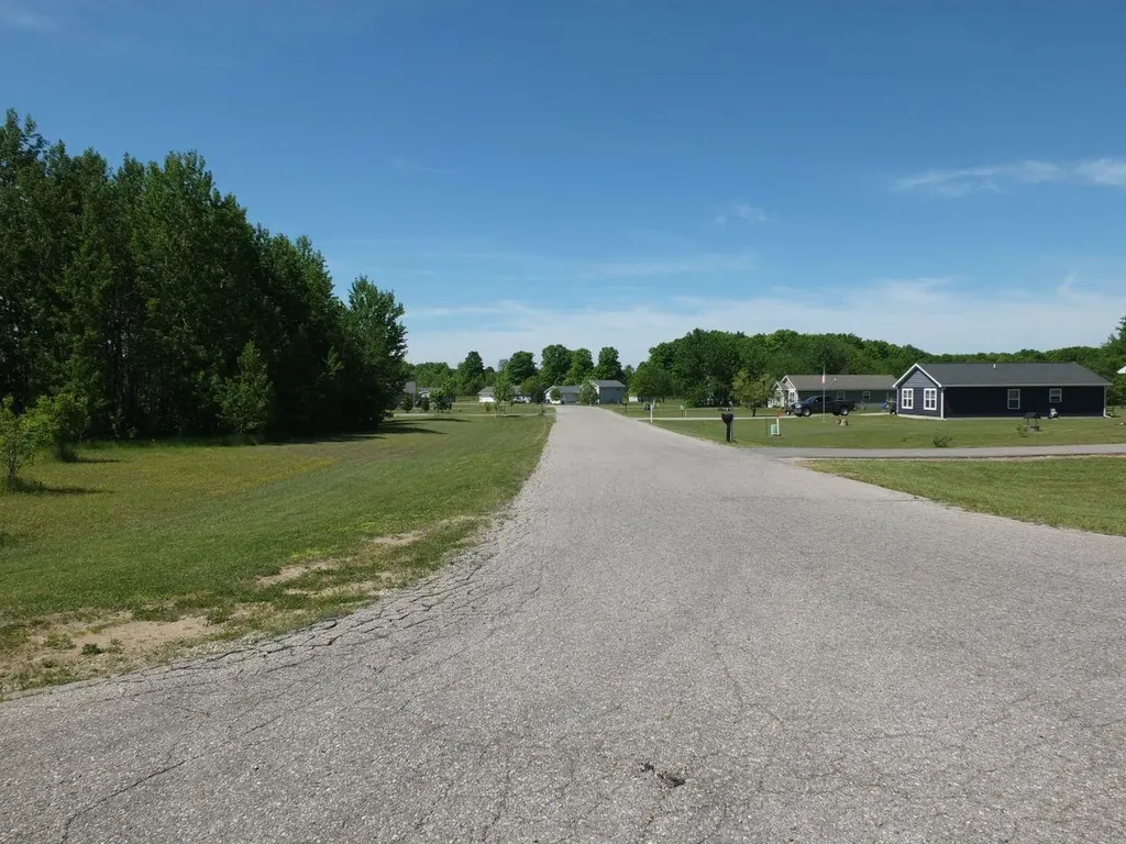 Lot 10 Kingsfield Drive Mayfield Township MI 49649