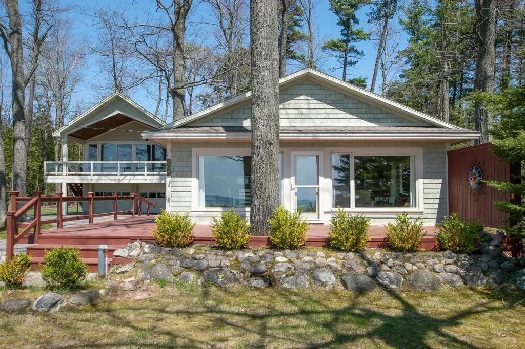 3784 S Lee Point Road Bingham Township MI 49682