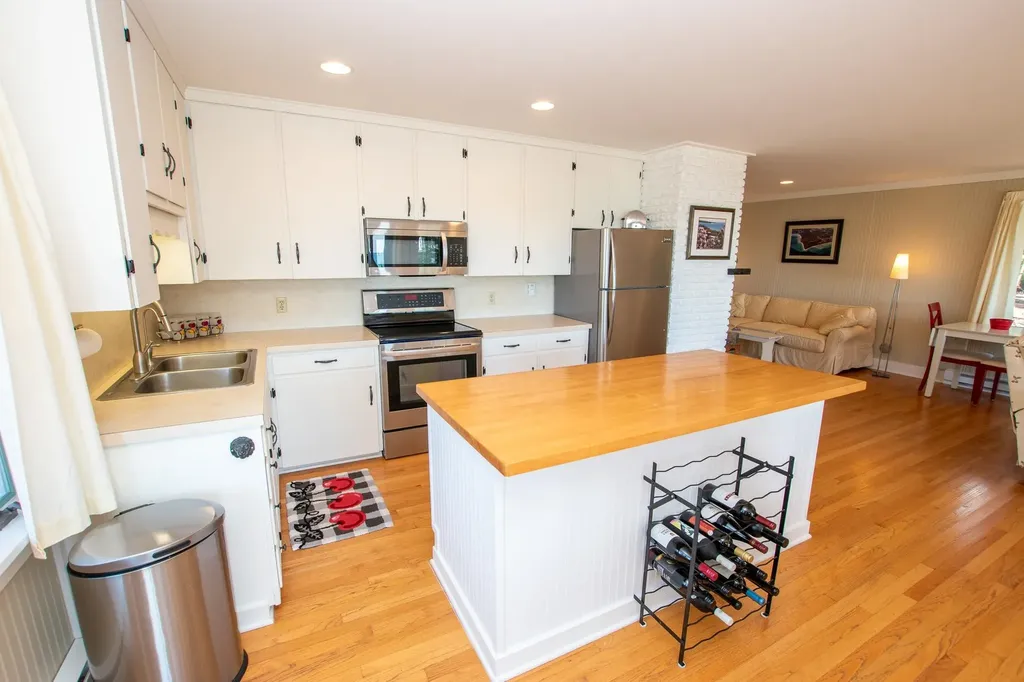 3784 S Lee Point Road Bingham Township MI 49682