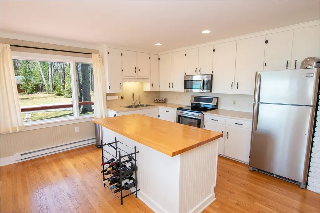 3784 S Lee Point Road Bingham Township MI 49682