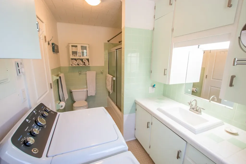 3784 S Lee Point Road Bingham Township MI 49682