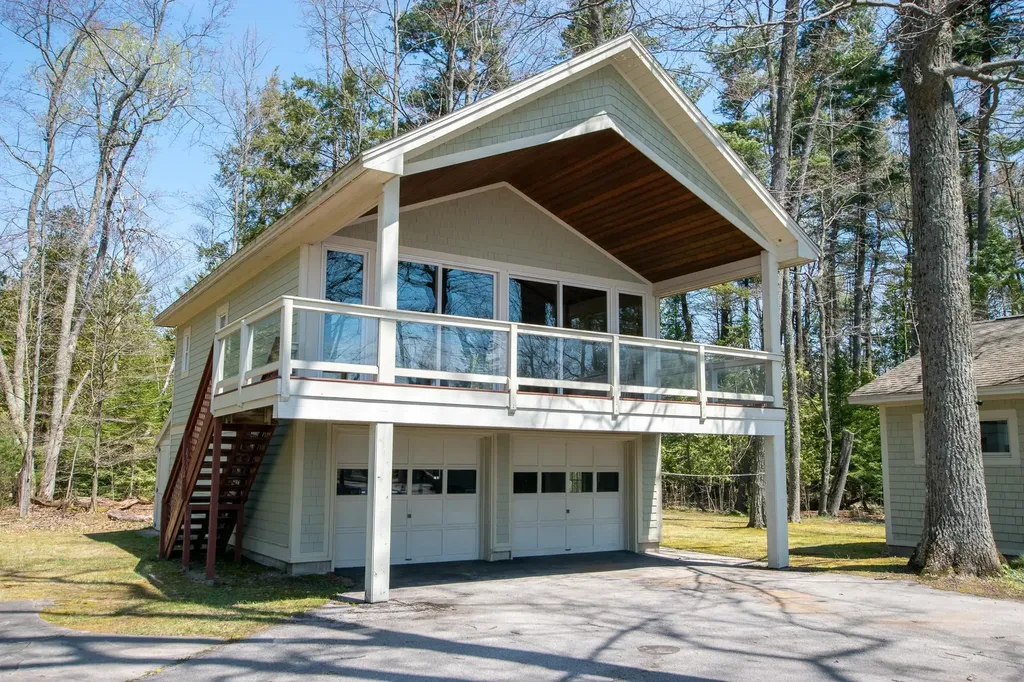 3784 S Lee Point Road Bingham Township MI 49682
