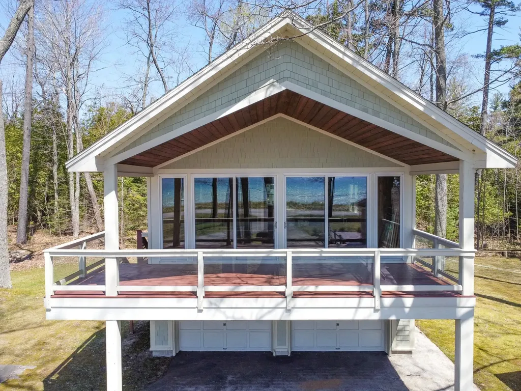 3784 S Lee Point Road Bingham Township MI 49682
