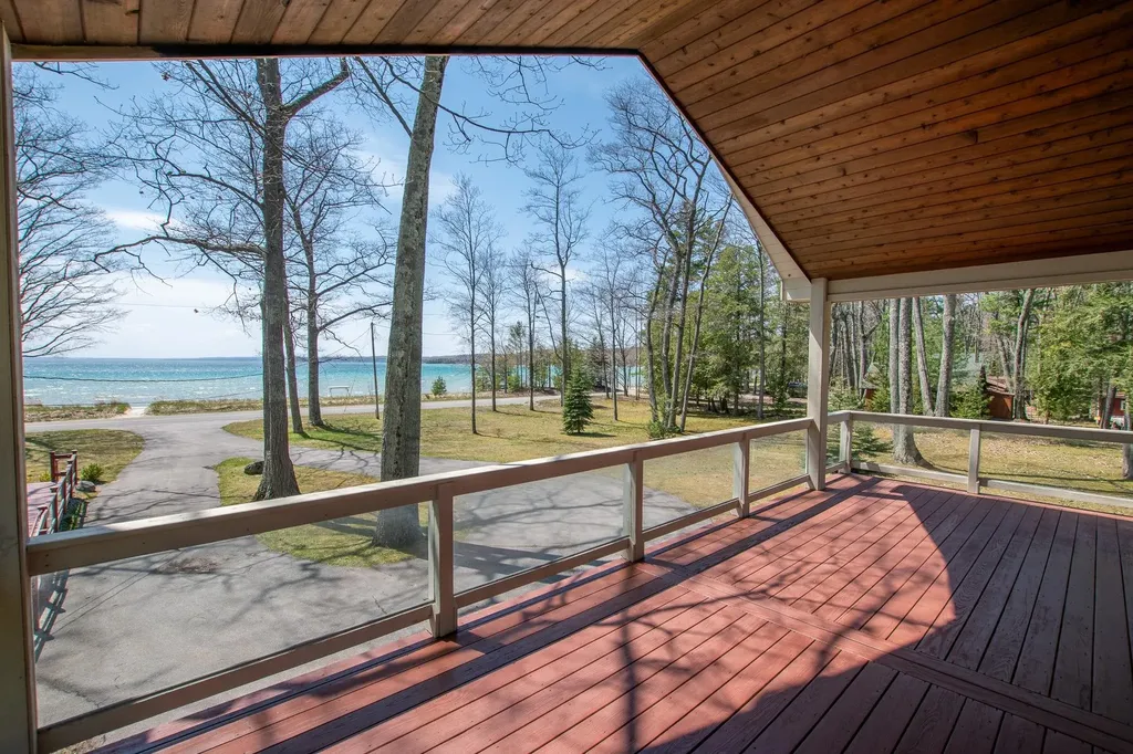 3784 S Lee Point Road Bingham Township MI 49682