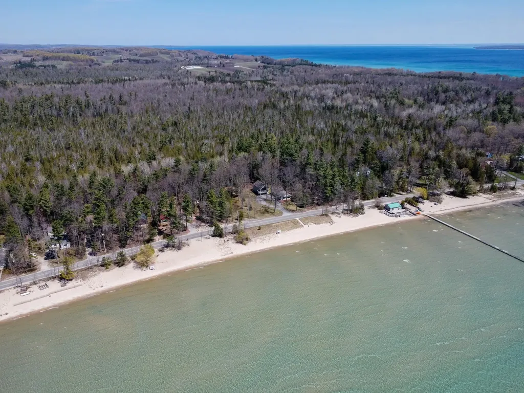 3784 S Lee Point Road Bingham Township MI 49682