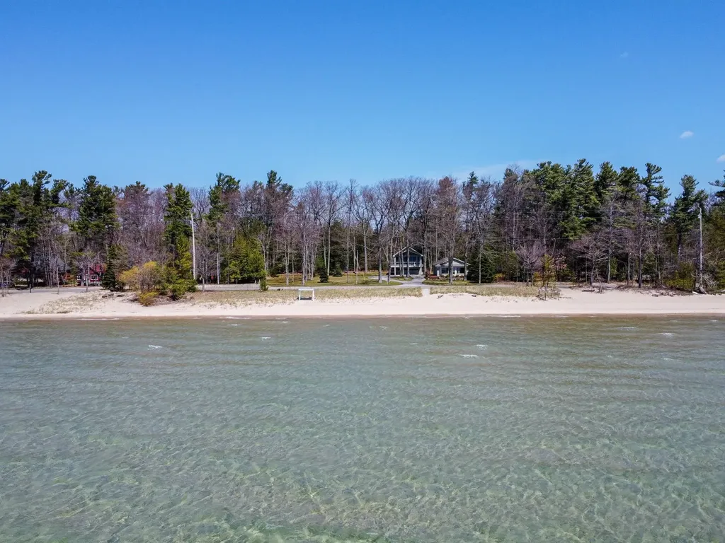 3784 S Lee Point Road Bingham Township MI 49682