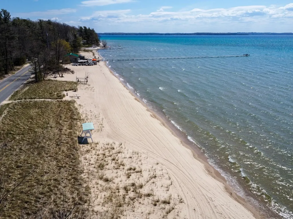 3784 S Lee Point Road Bingham Township MI 49682