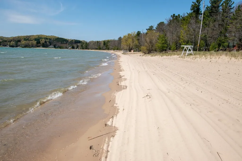 3784 S Lee Point Road Bingham Township MI 49682