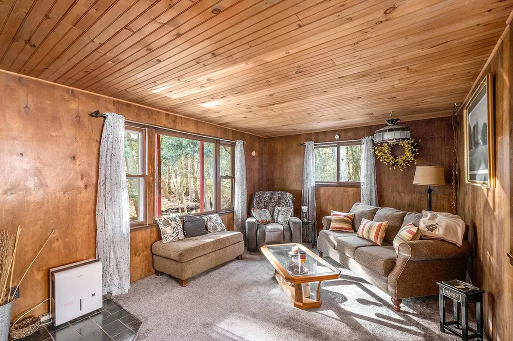 5489 S Kings Highway Cherry Valley Township MI 49623