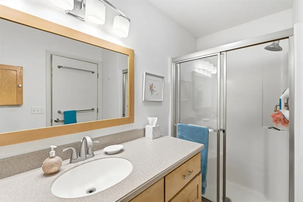 12055 S Woodwinds Circle Elmwood Charter Township MI 49684