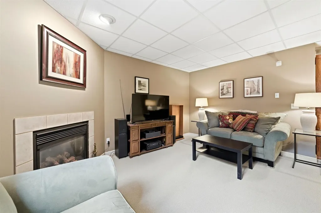 12055 S Woodwinds Circle Elmwood Charter Township MI 49684
