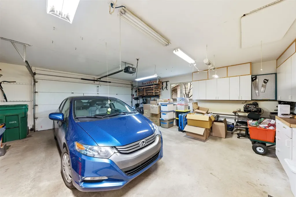 12055 S Woodwinds Circle Elmwood Charter Township MI 49684