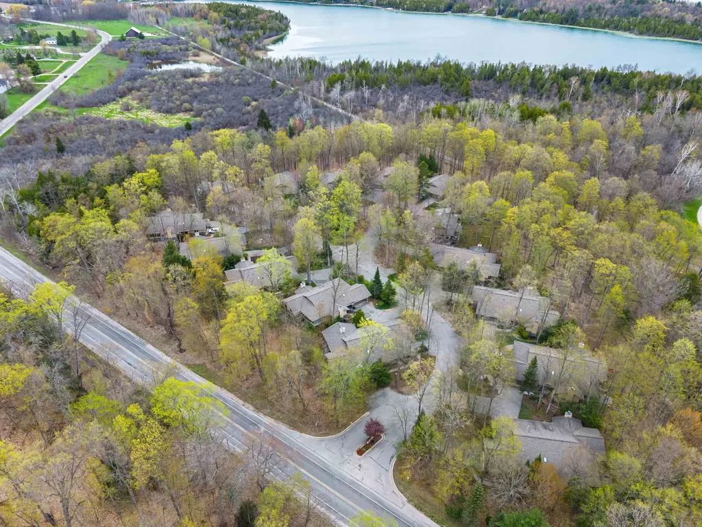 12055 S Woodwinds Circle Elmwood Charter Township MI 49684