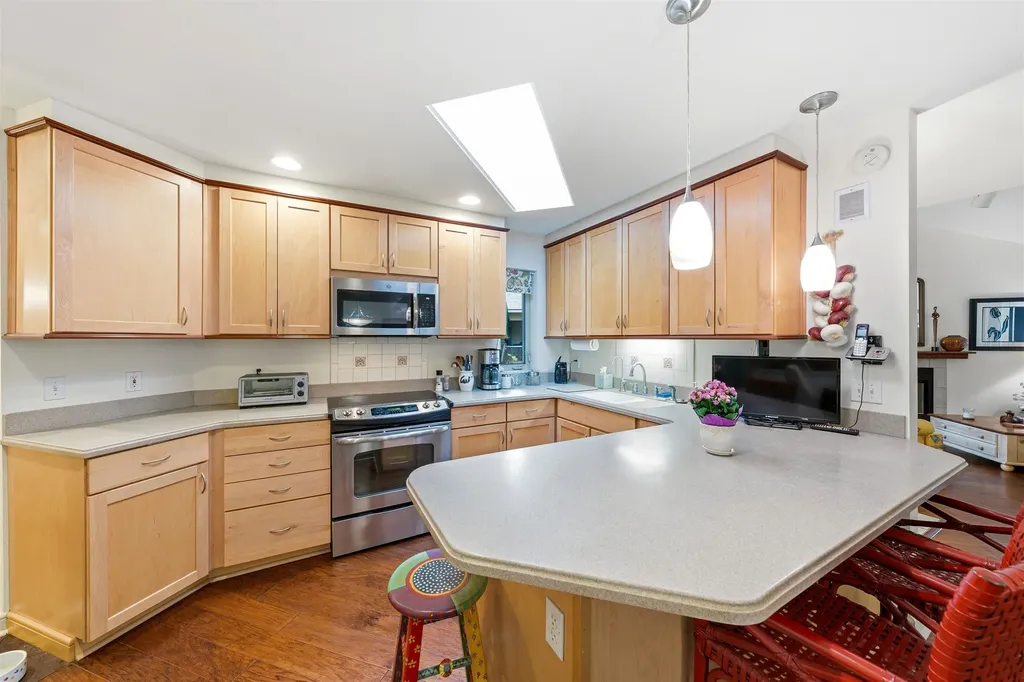 12055 S Woodwinds Circle Elmwood Charter Township MI 49684