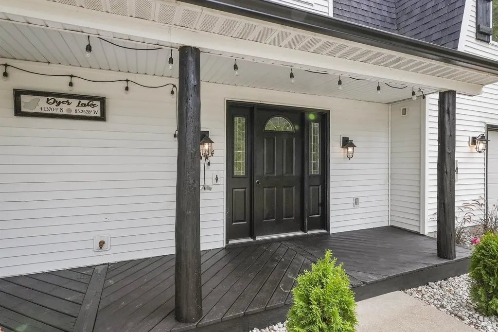 7504 W Dakota Trail Caldwell Township MI 49651