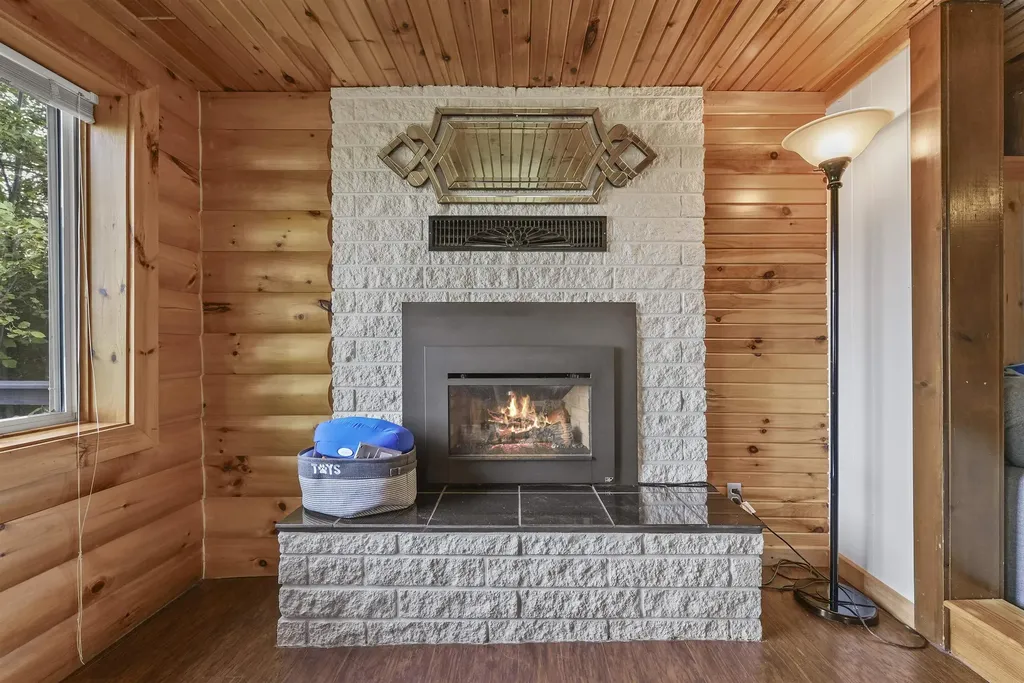 7504 W Dakota Trail Caldwell Township MI 49651