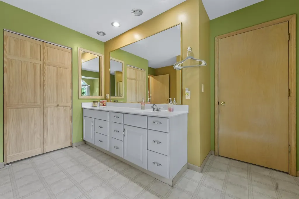 7504 W Dakota Trail Caldwell Township MI 49651