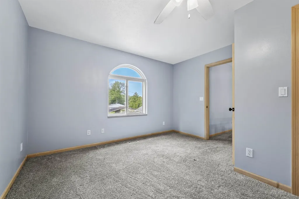 7504 W Dakota Trail Caldwell Township MI 49651