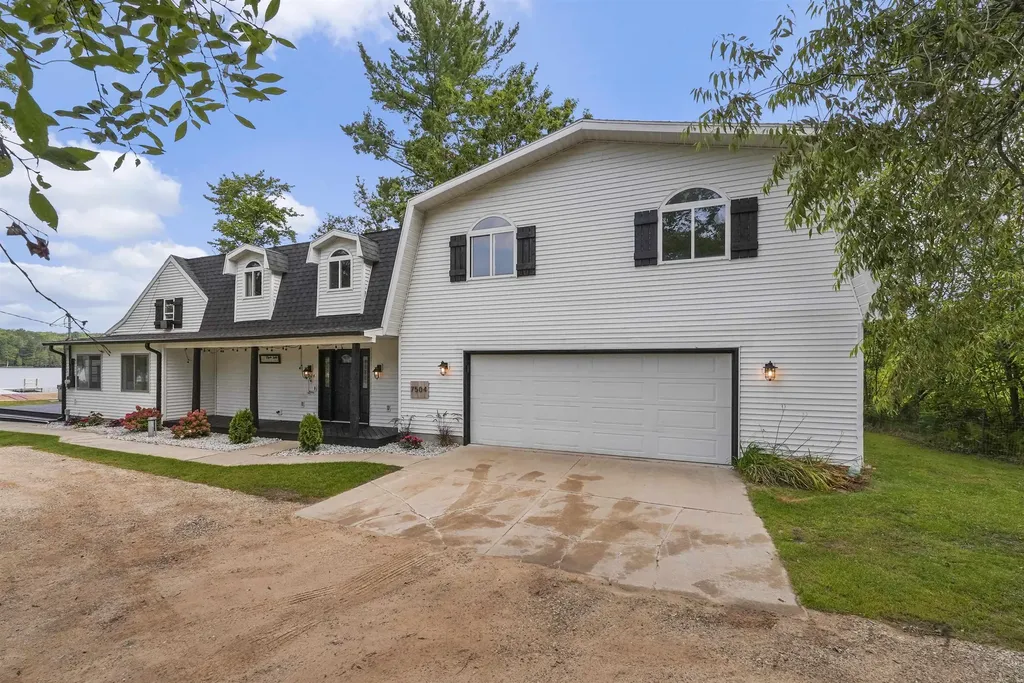 7504 W Dakota Trail Caldwell Township MI 49651