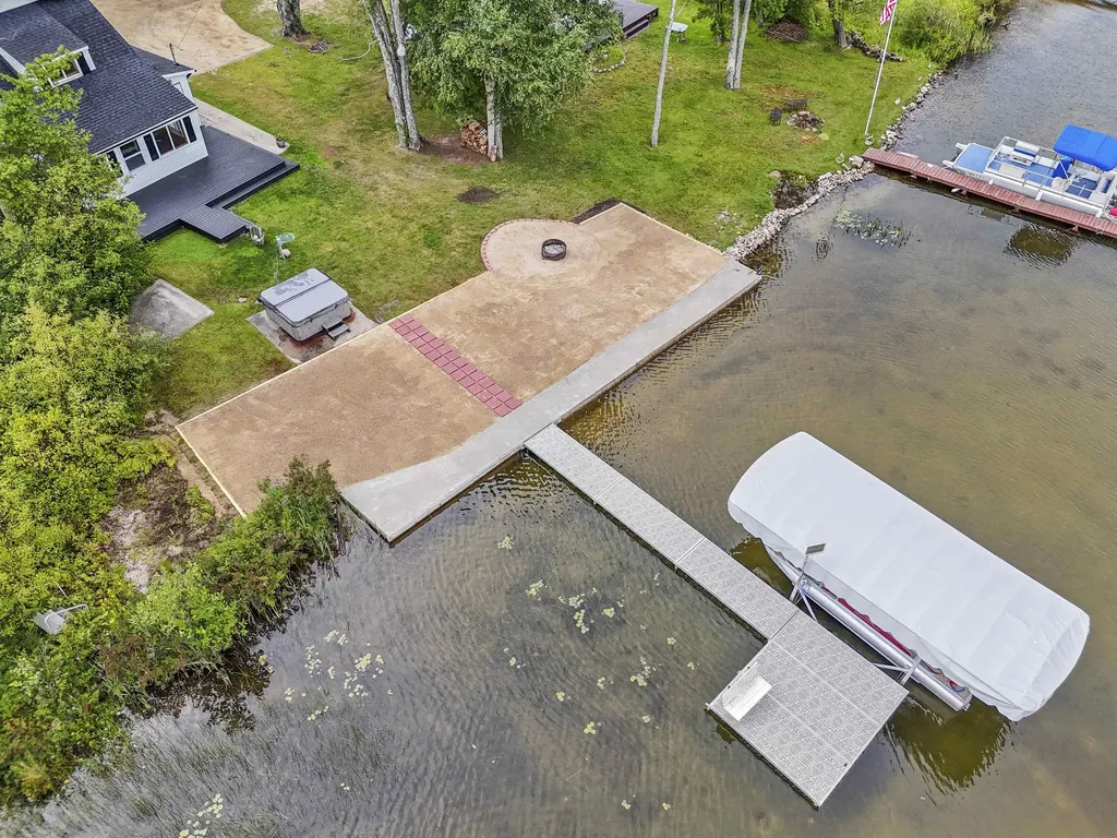 7504 W Dakota Trail Caldwell Township MI 49651
