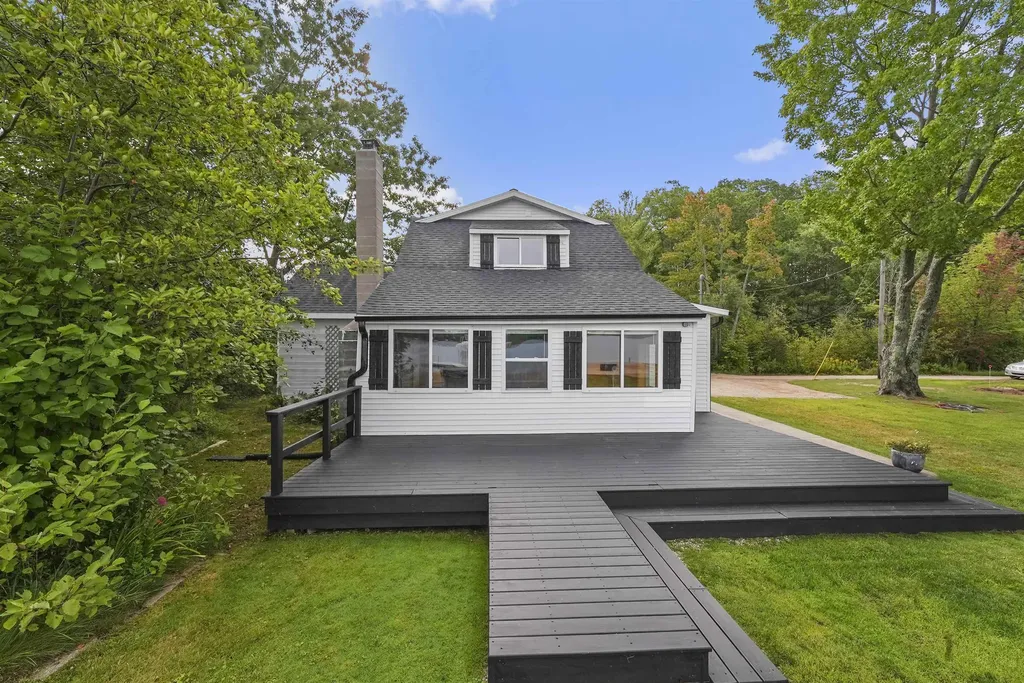 7504 W Dakota Trail Caldwell Township MI 49651