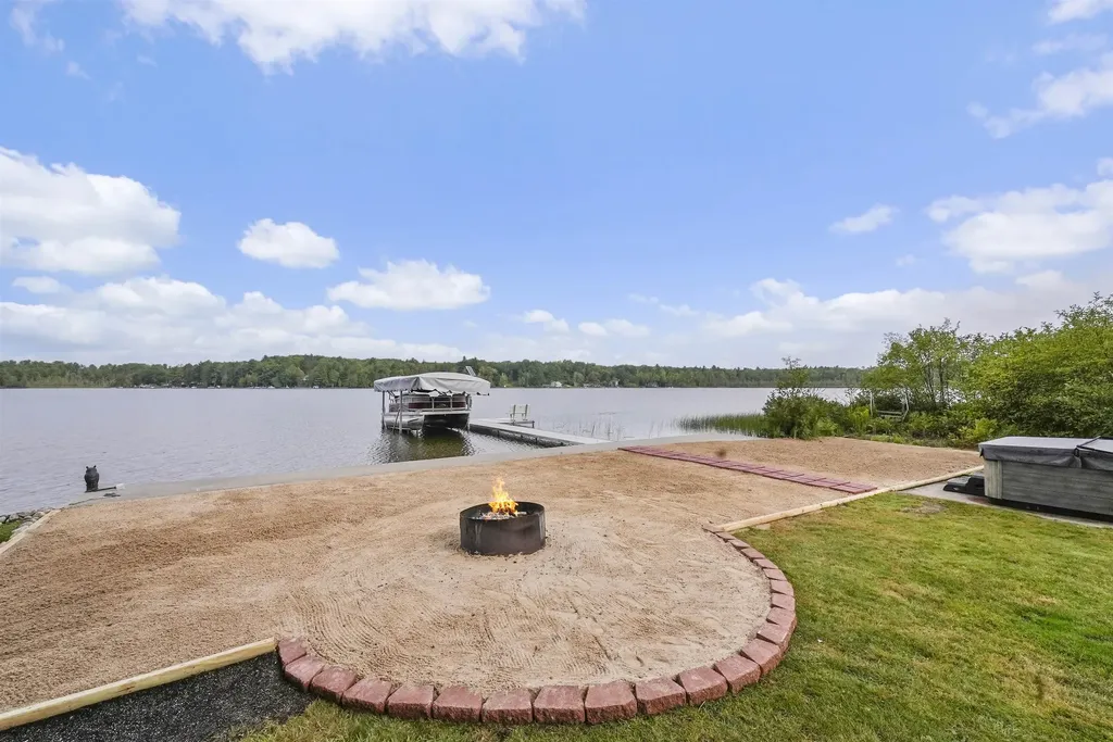 7504 W Dakota Trail Caldwell Township MI 49651