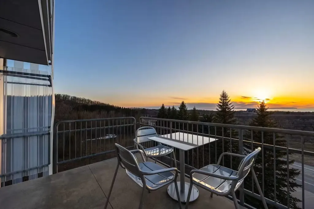 7452 N Manitou Trail Leelanau Township MI 49670